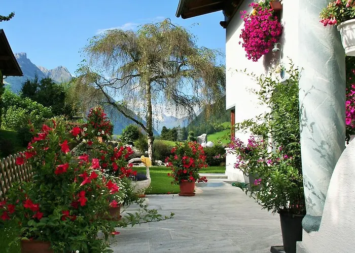 埃里卡豪斯酒店 *